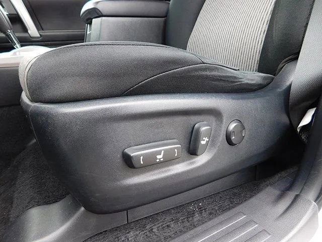 Used 2016 Toyota 4Runner SR5 image 14