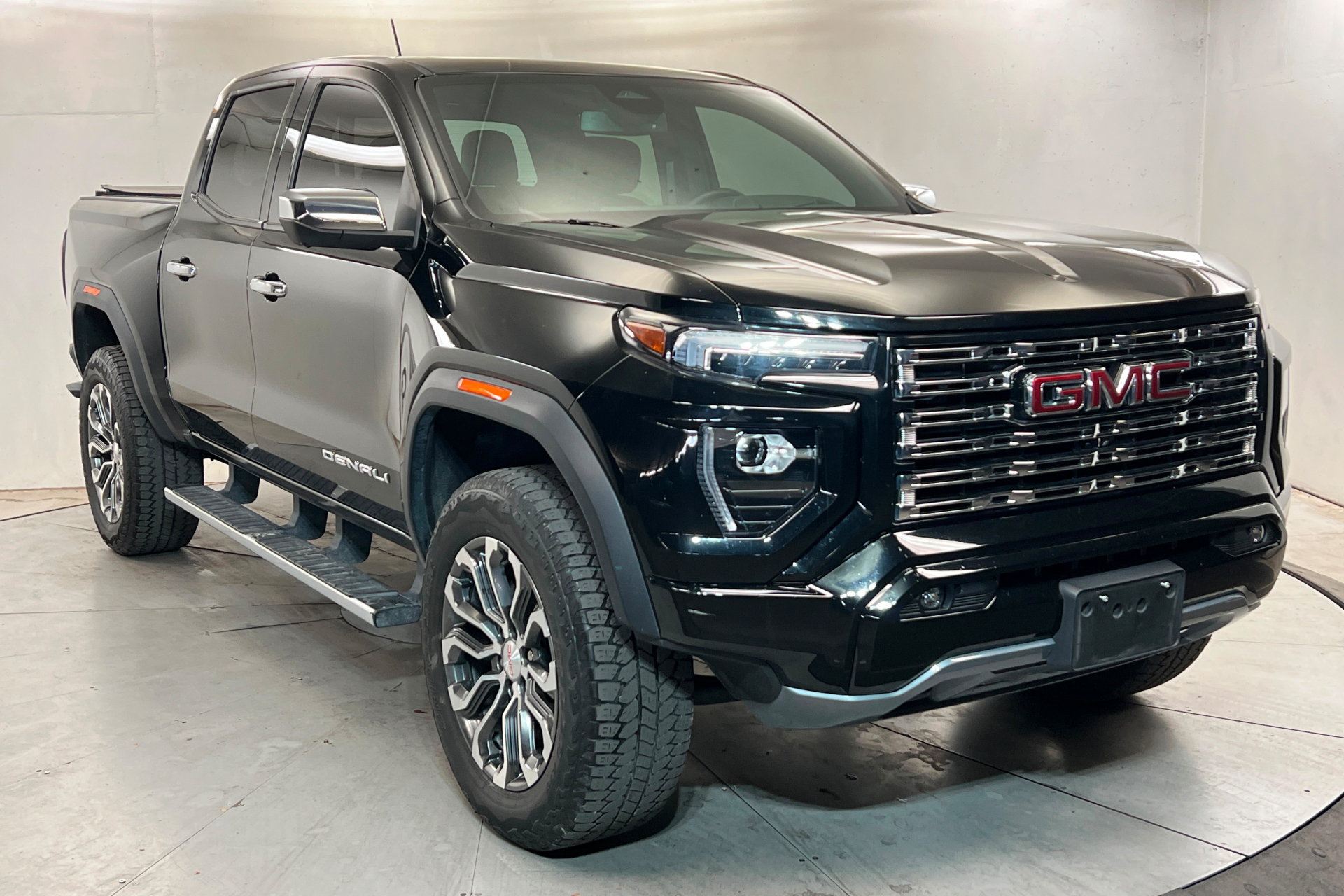 Used 2023 GMC Canyon Denali AWD/4WD image 8