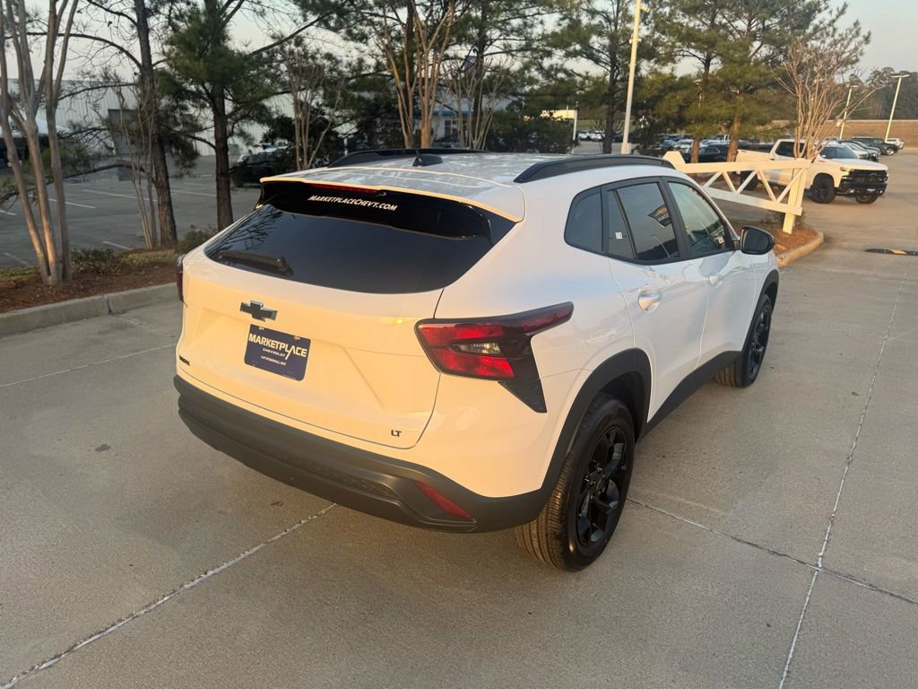 New 2026 Chevrolet Trax LT w/ Midnight Edition image 6