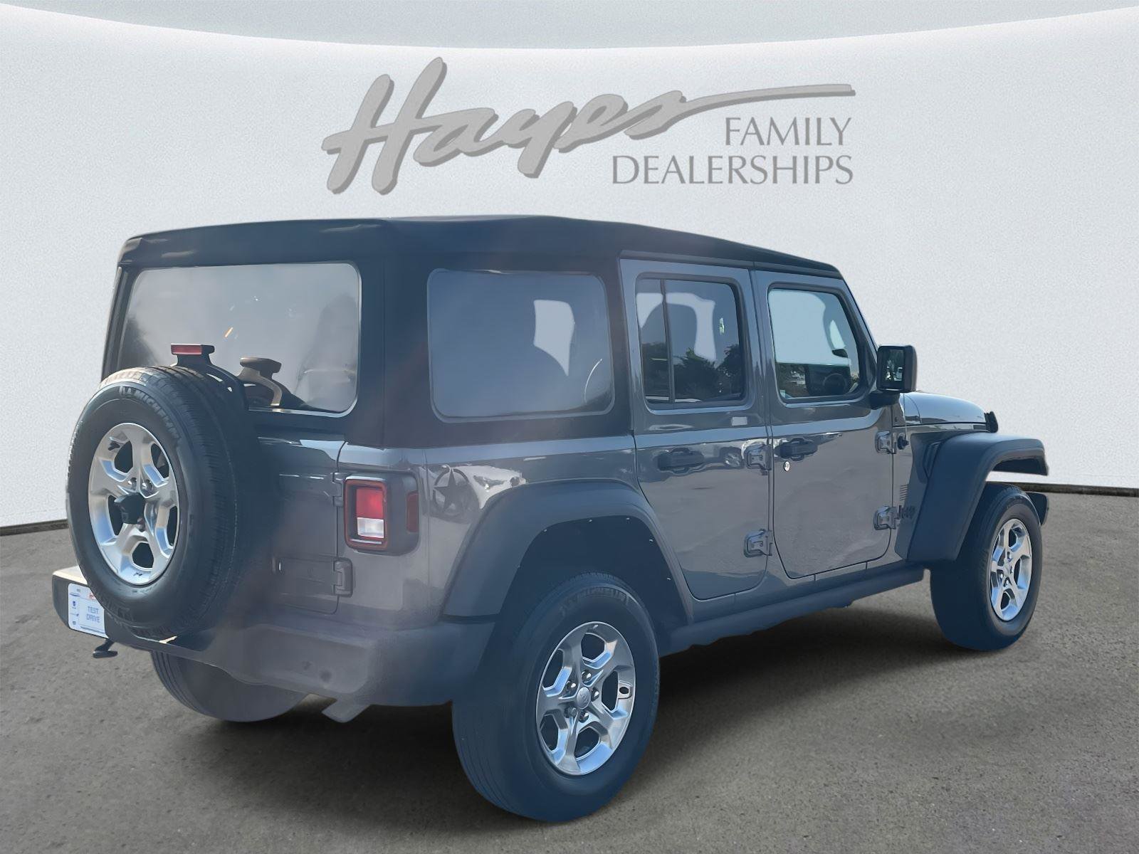 Used 2021 Jeep Wrangler Unlimited Sport image 24