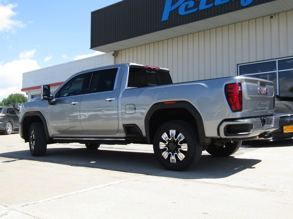 Used 2024 GMC Sierra 2500 Denali w/ Denali Reserve Package AWD/4WD image 10