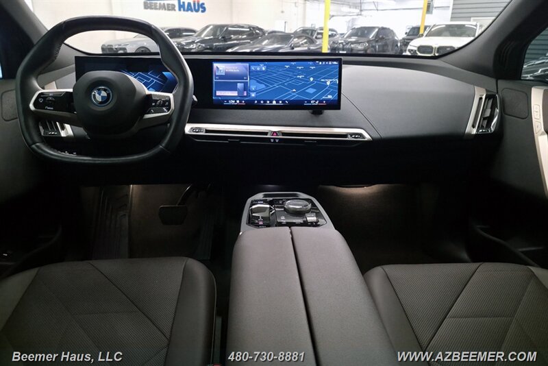 Used 2024 BMW iX xDrive50 w/ Sport Package AWD/4WD image 27