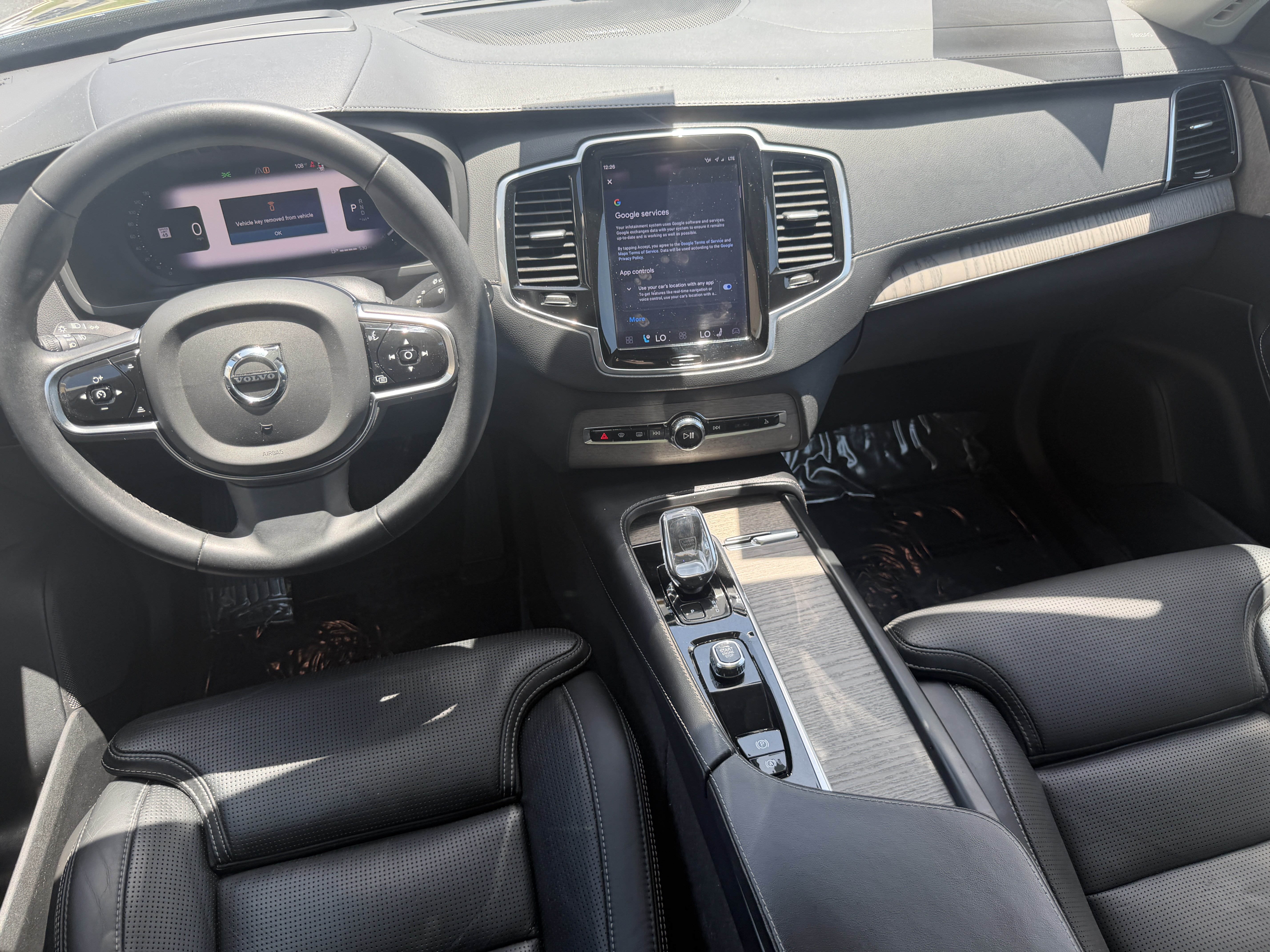 Certified 2023 Volvo XC90 B6 Ultimate w/ Protection Package Premier AWD/4WD image 11