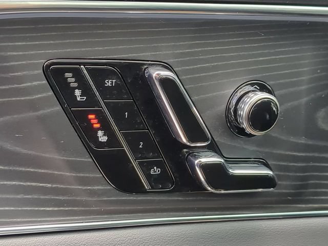 Used 2024 Cadillac Lyriq Sport RWD image 23
