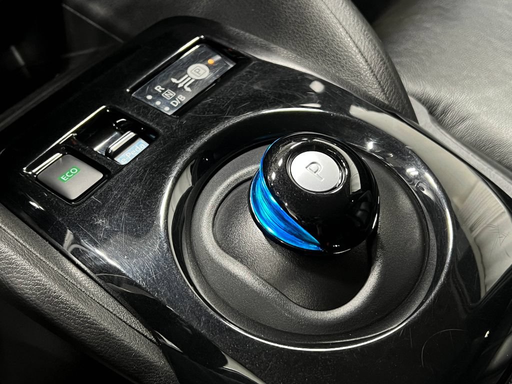 Used 2018 Nissan Leaf SL w/ SL Technology Package FWD image 30