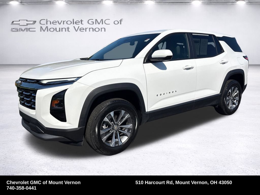 Used 2026 Chevrolet Equinox LT w/ Convenience Package II FWD image 2