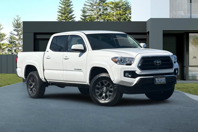 Used 2023 Toyota Tacoma SR5 RWD image 2