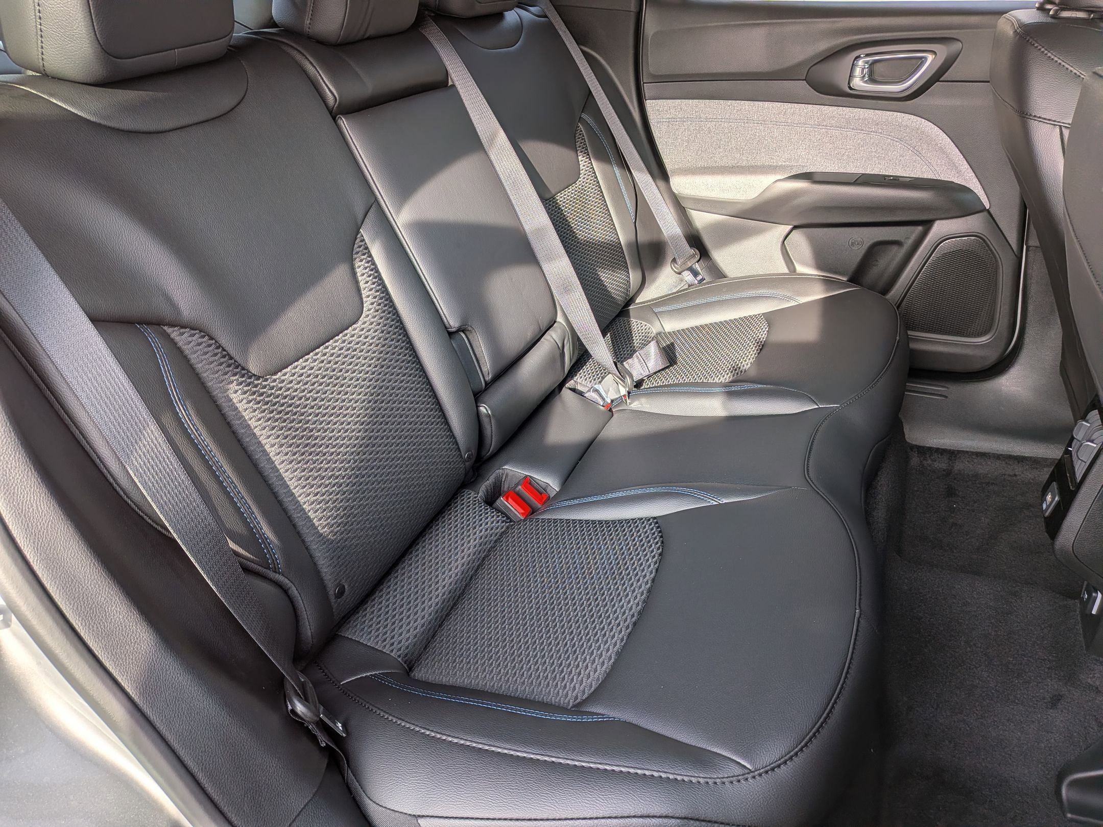 New 2026 Jeep Compass Latitude image 28