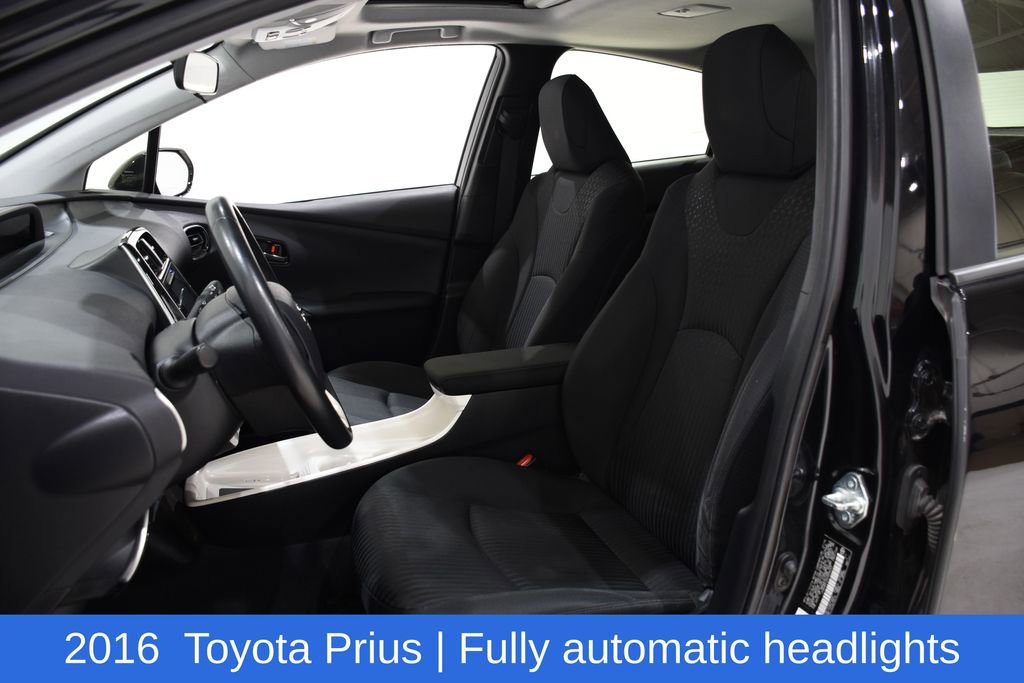 Used 2016 Toyota Prius Four image 17