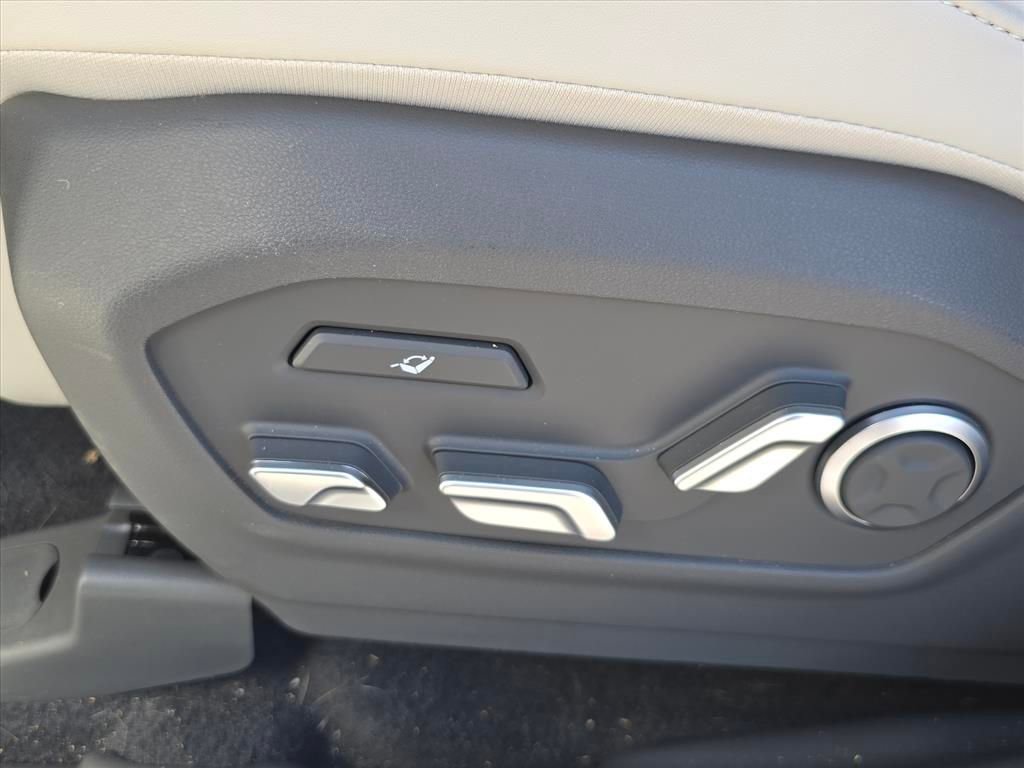 Used 2025 Hyundai Santa Fe Calligraphy image 13