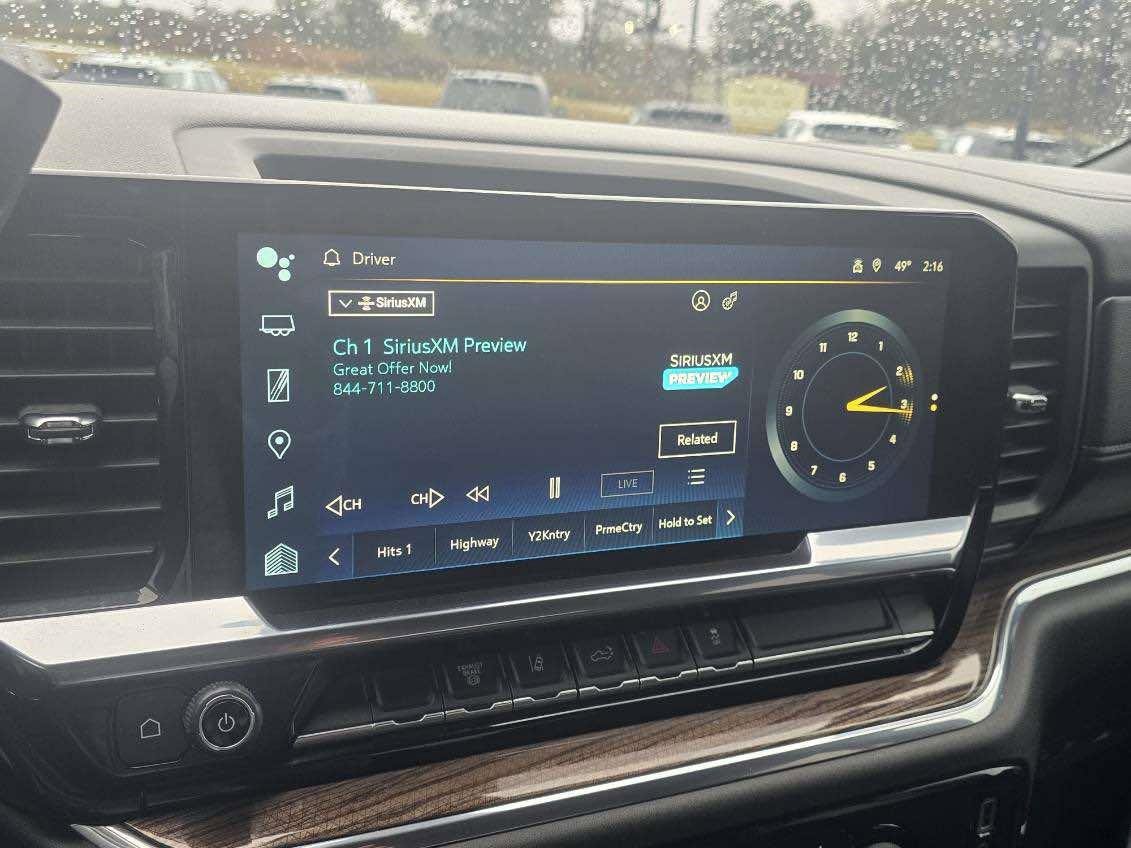 Used 2024 Chevrolet Silverado 3500 LT image 18