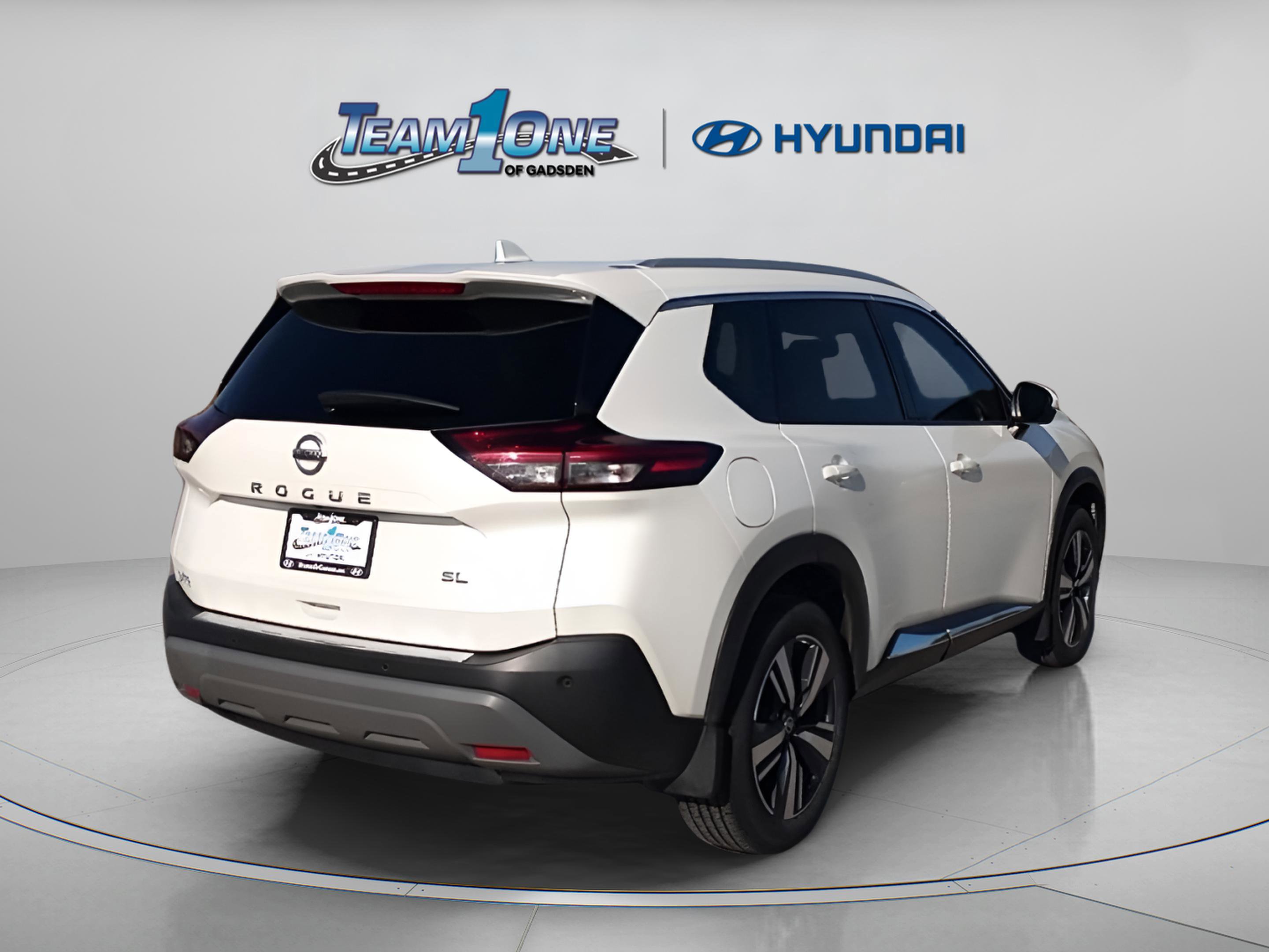 Used 2021 Nissan Rogue SL w/ Premium Package image 8