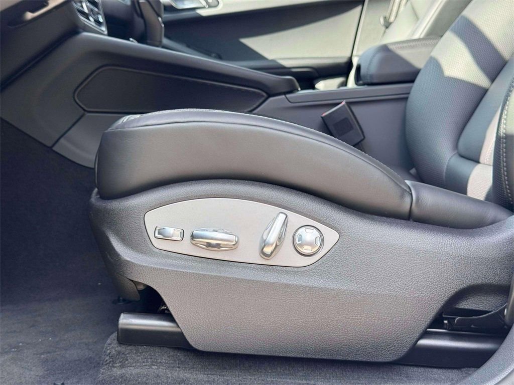 New 2026 Porsche Macan S image 15