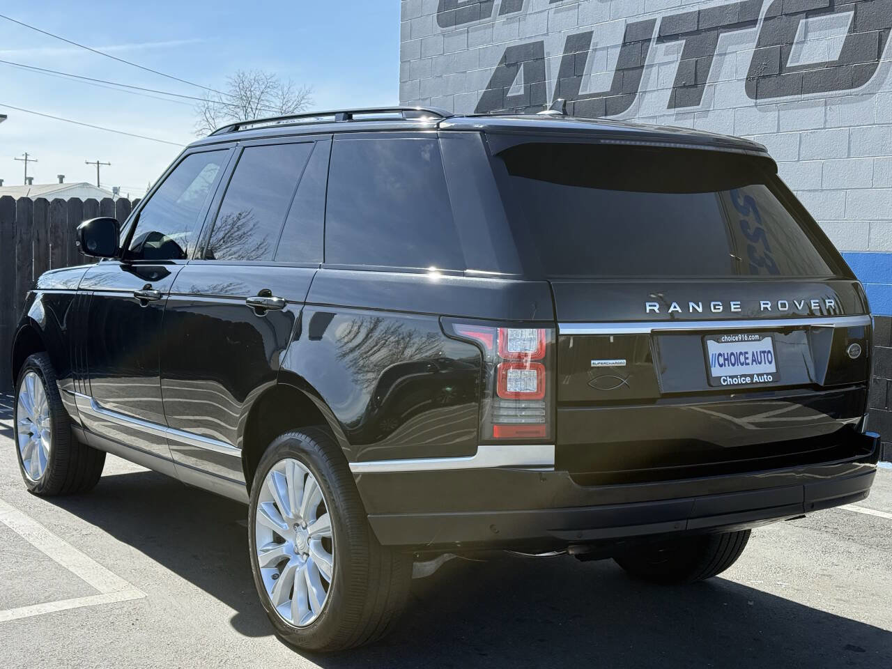 Used 2016 Land Rover Range Rover Supercharged image 4