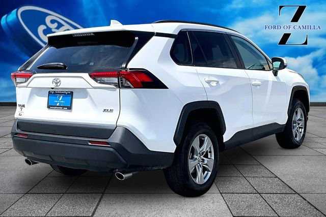 Used 2024 Toyota RAV4 XLE FWD image 2