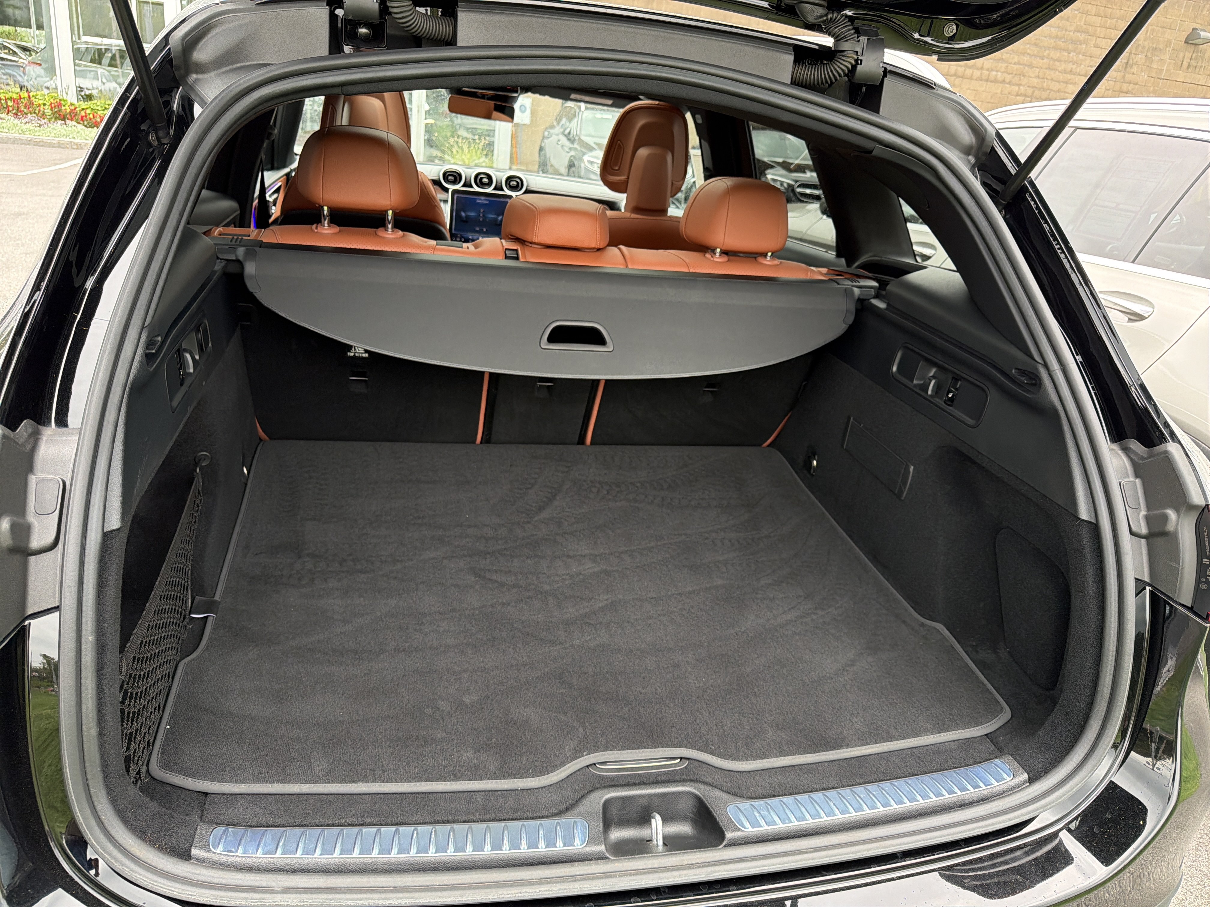 Used 2024 Mercedes-Benz GLC 300 4MATIC image 27