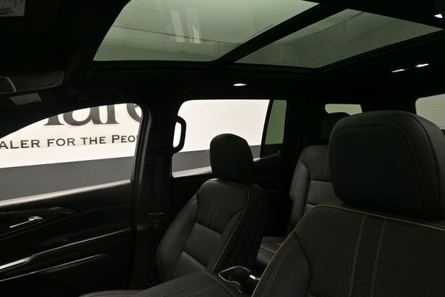 Used 2025 Chevrolet Traverse High Country w/ LPO, Floor Liner Package FWD image 17