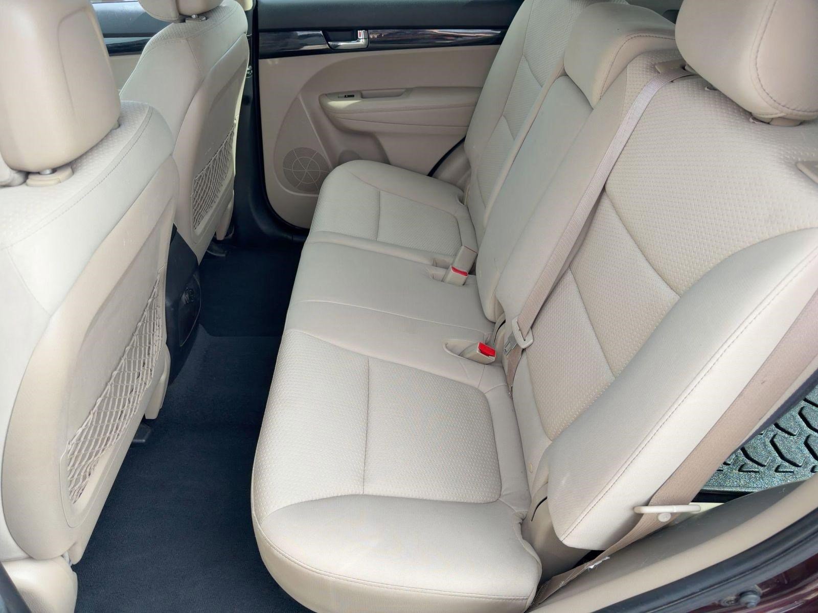 Used 2012 Kia Sorento LX image 12