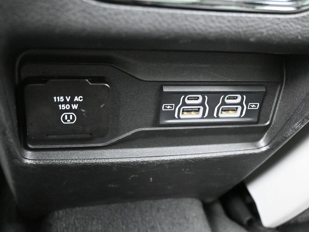 Used 2023 Jeep Grand Cherokee L Summit w/ Luxury Tech Group V AWD/4WD image 41