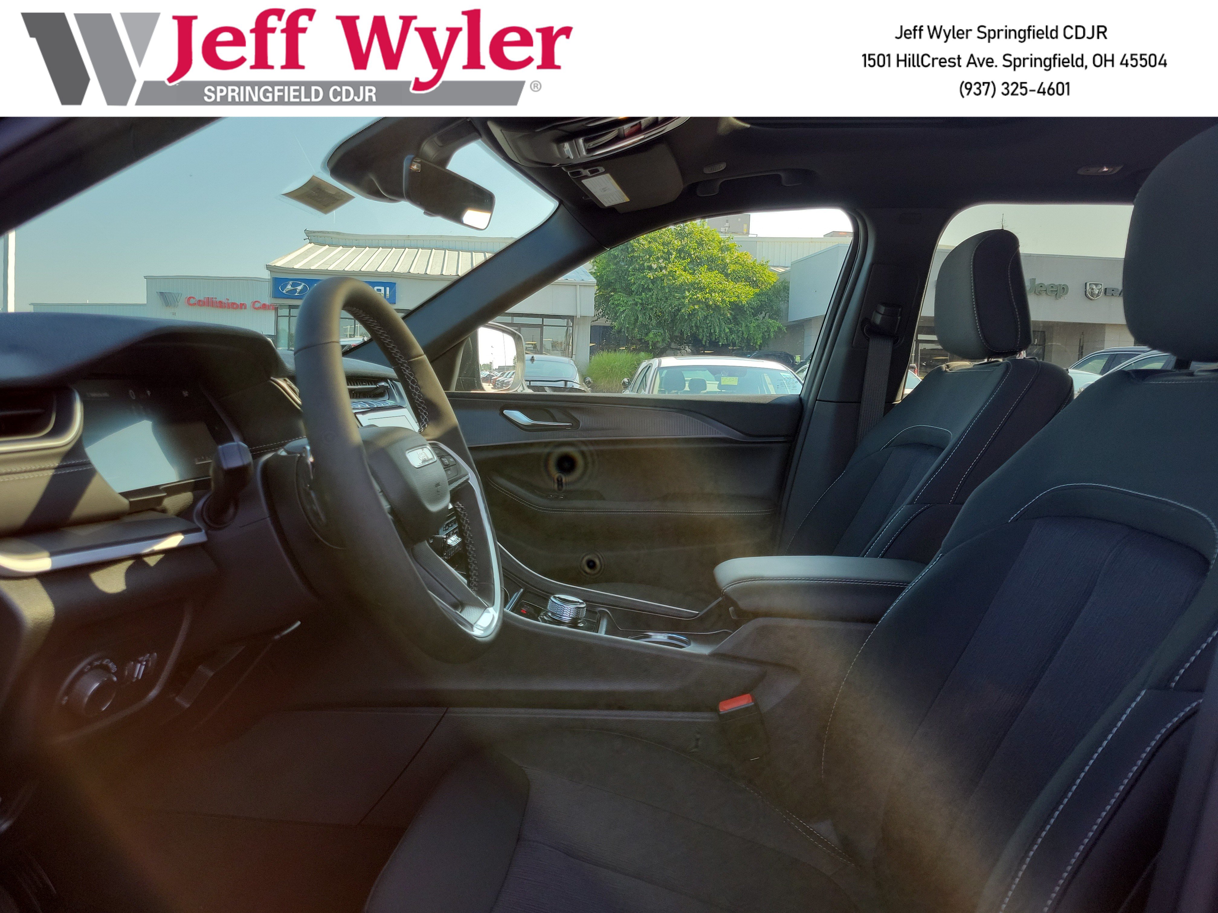 New 2026 Jeep Grand Cherokee Laredo X AWD/4WD image 15