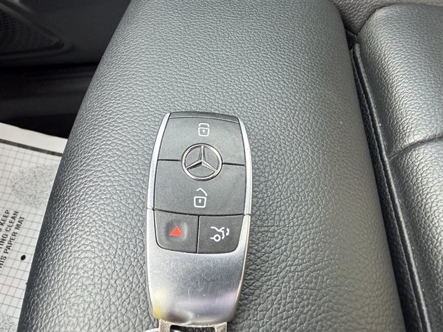 Used 2022 Mercedes-Benz GLB 250 4MATIC image 46