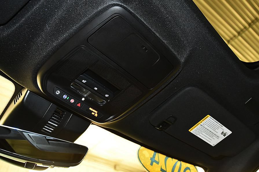 Used 2024 Chevrolet Traverse Z71 w/ Enhanced Driving Package AWD/4WD image 25