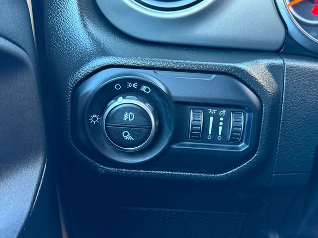 Used 2022 Jeep Gladiator Sport image 12