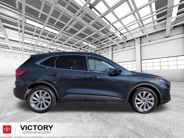 Used 2022 Ford Escape Titanium w/ Titanium Elite Package image 2