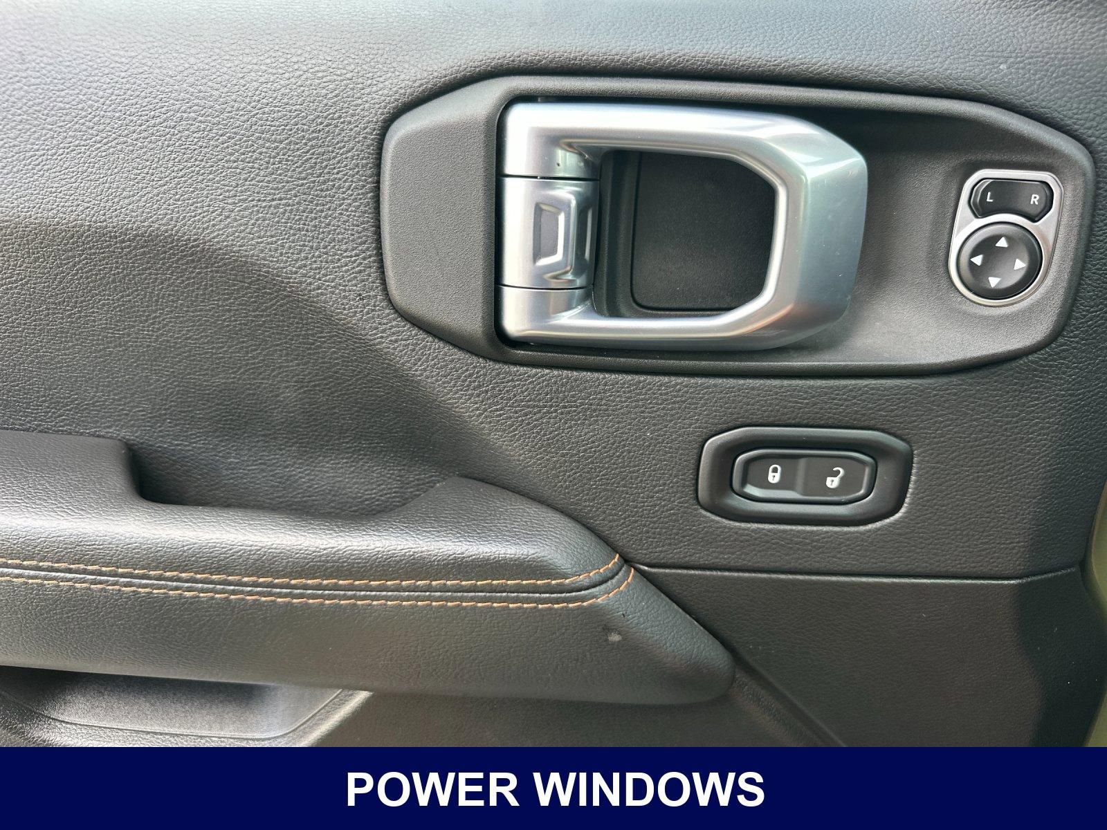Used 2022 Jeep Gladiator Mojave AWD/4WD image 12