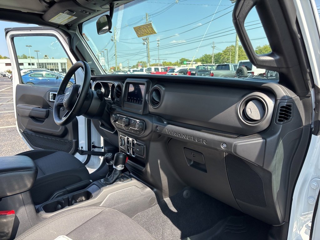 Used 2022 Jeep Wrangler Unlimited Sport image 32