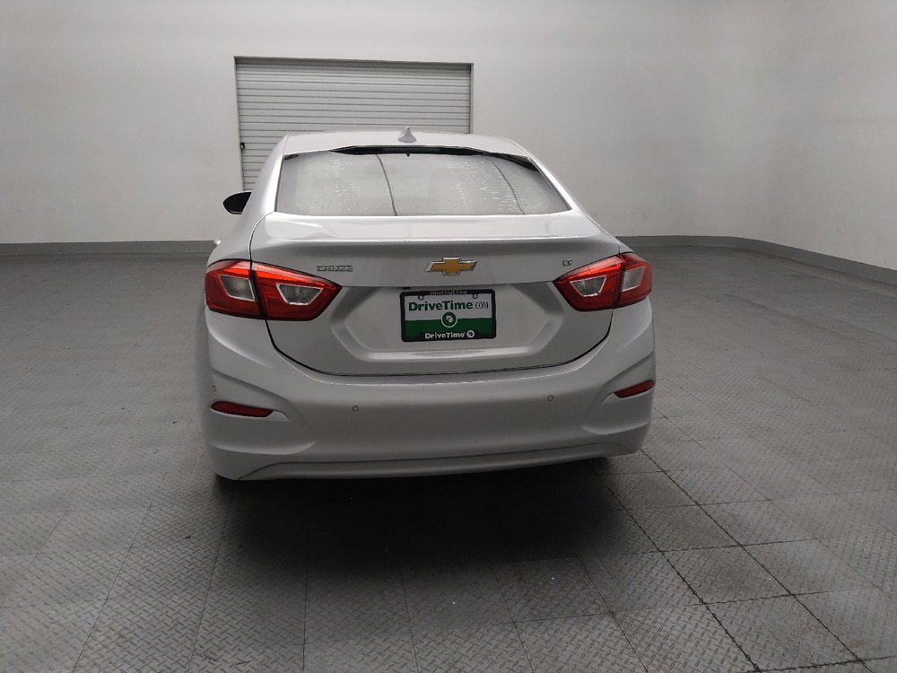 Used 2019 Chevrolet Cruze LT w/ Convenience Package FWD image 6