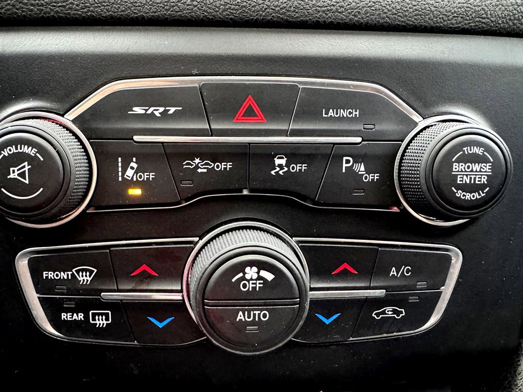 Used 2016 Dodge Charger SRT w/ Harman/Kardon Audio Group image 31