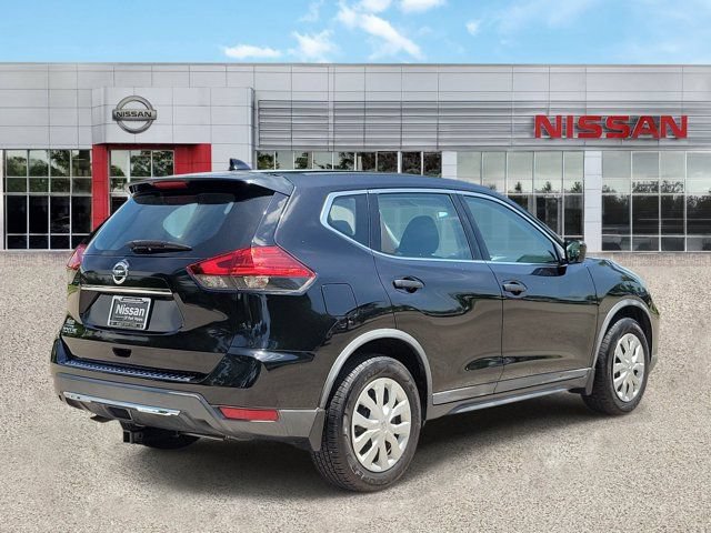 Used 2017 Nissan Rogue S FWD image 2