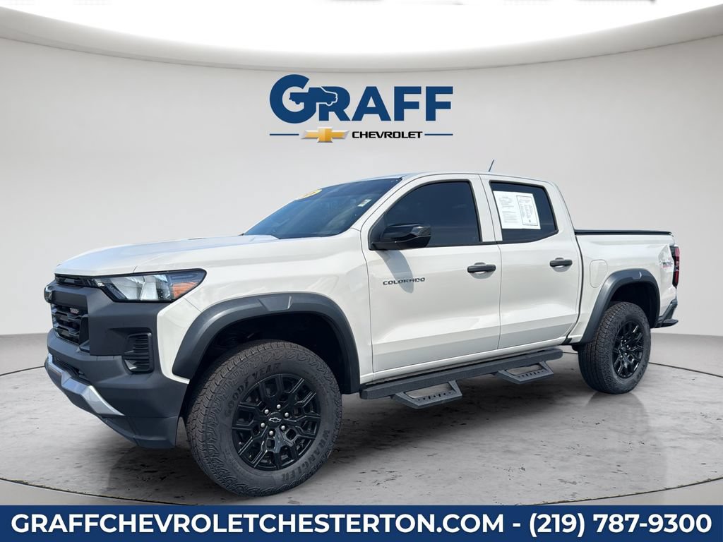 Used 2026 Chevrolet Colorado Trail Boss AWD/4WD image 2