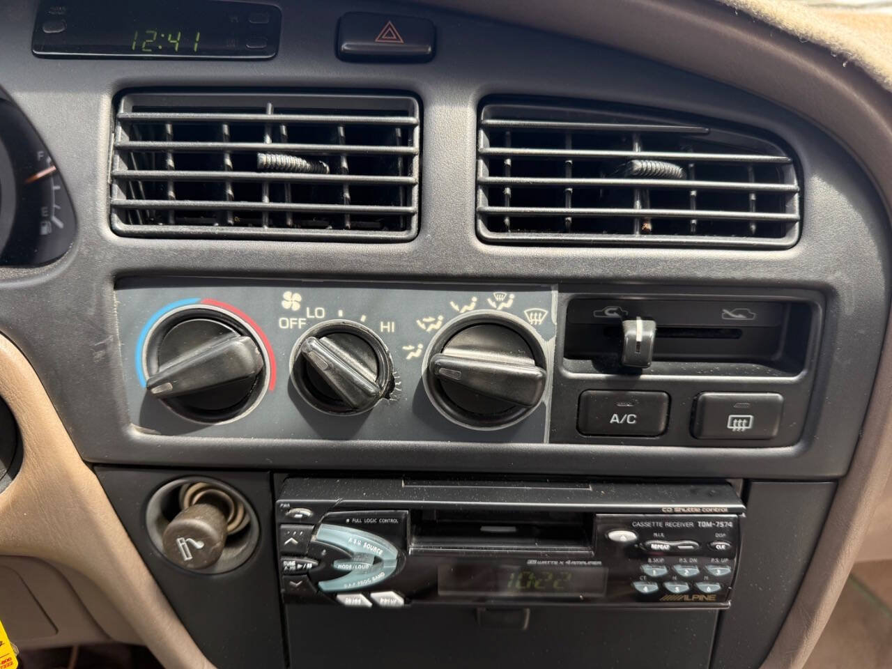 Used 1996 Toyota Camry LE FWD image 16