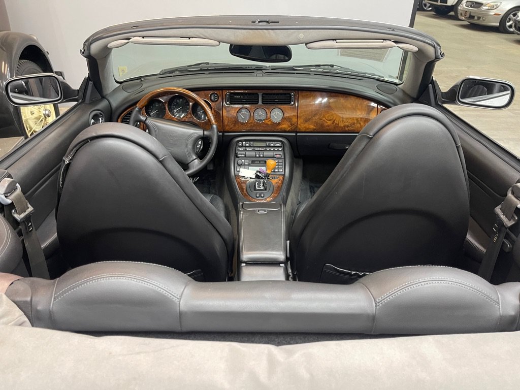 Used 2000 Jaguar XK8 Convertible RWD image 19