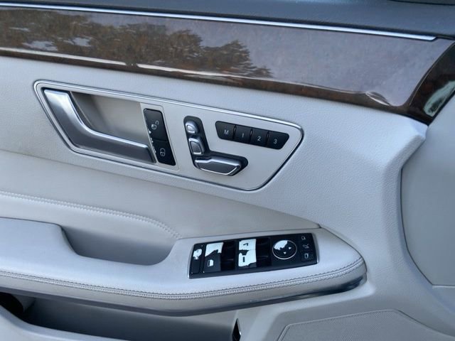 Used 2016 Mercedes-Benz E 350 Sedan image 20