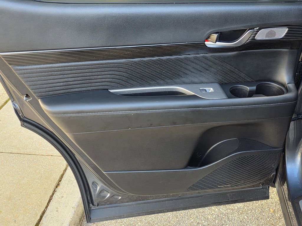 Used 2024 Hyundai Palisade Calligraphy image 46