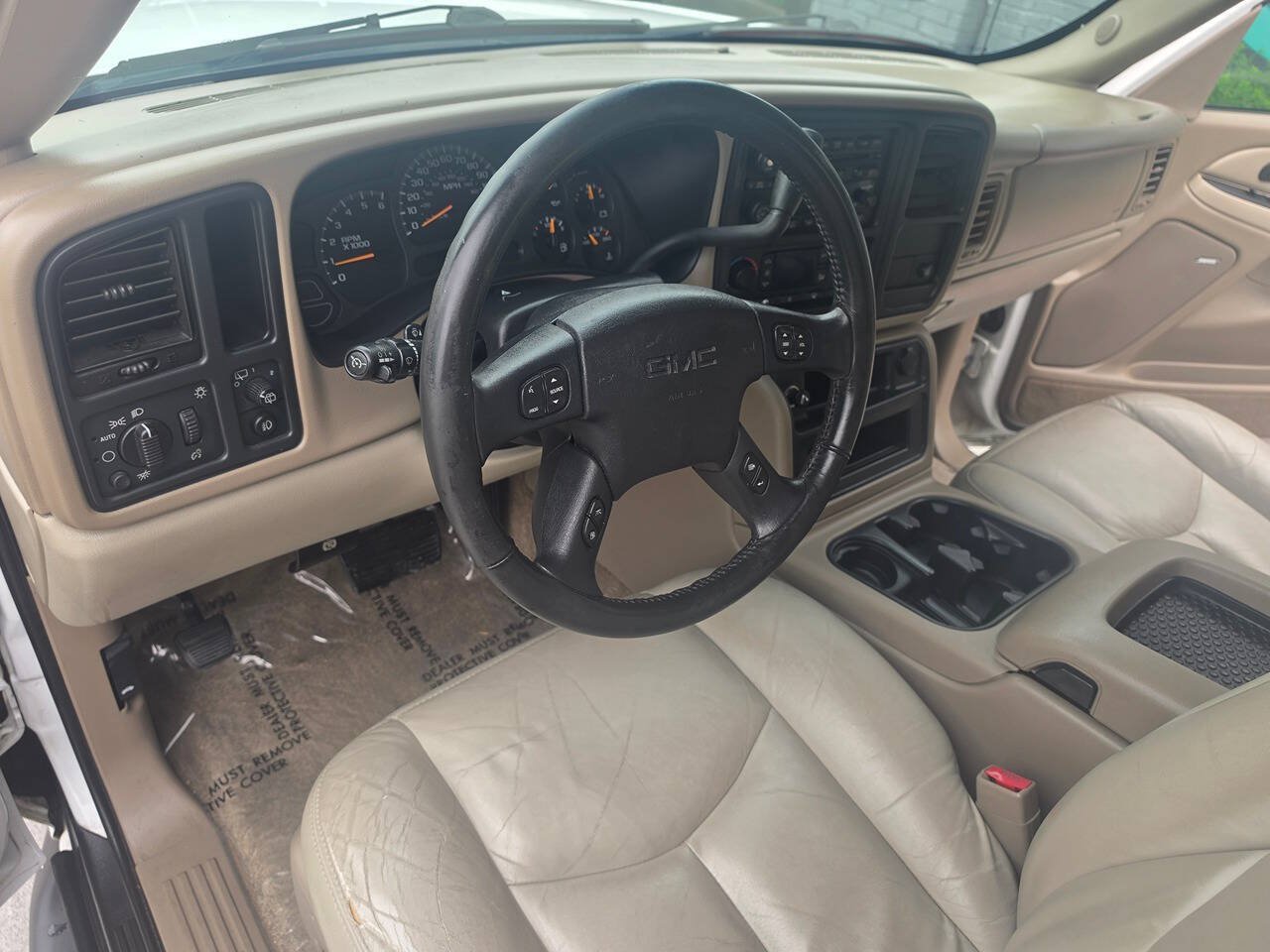 Used 2003 GMC Yukon XL SLT w/ 1SD Preferred Equipment Group RWD image 36