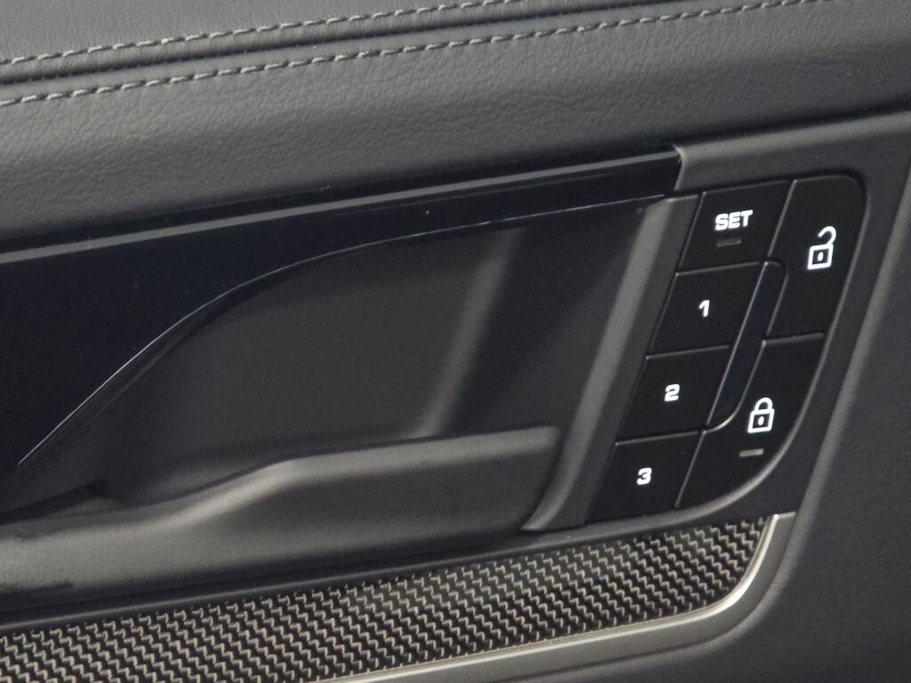 New 2026 Porsche Cayenne Turbo AWD/4WD image 38
