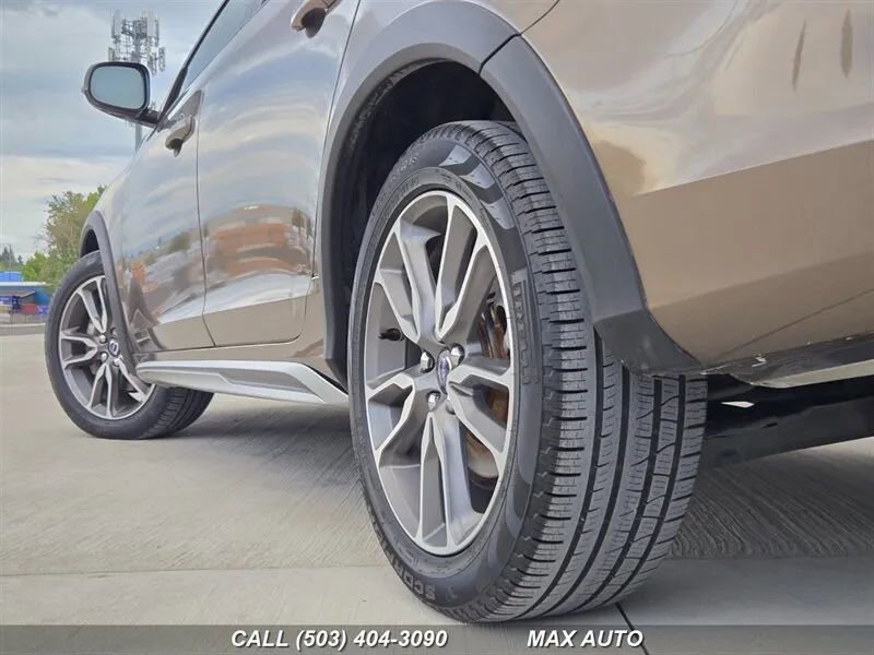 Used 2016 Volvo V60 T5 Cross Country w/ Convenience Package image 33