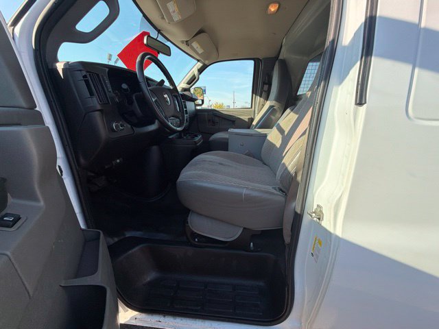 Used 2021 Chevrolet Express 2500 w/ Driver Convenience Package RWD image 40