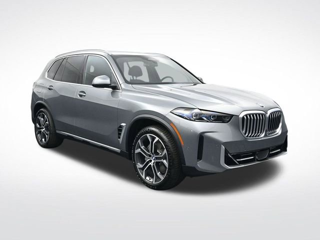 New 2026 BMW X5 xDrive40i w/ Climate Comfort Package image 2