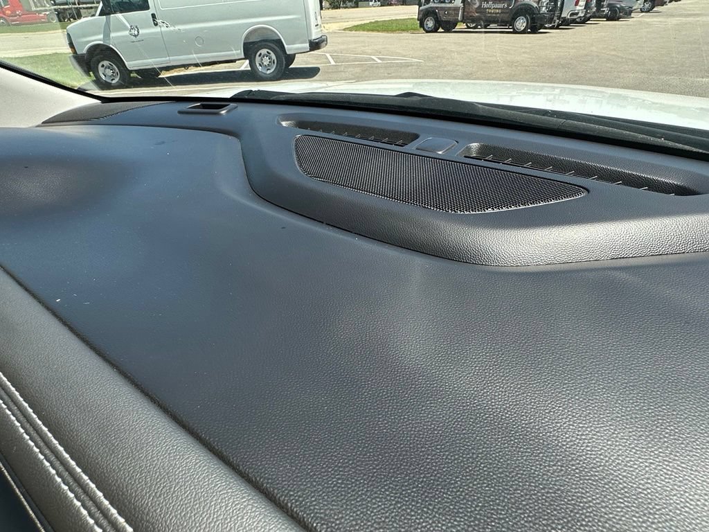 Used 2023 Chevrolet Blazer LT FWD image 14