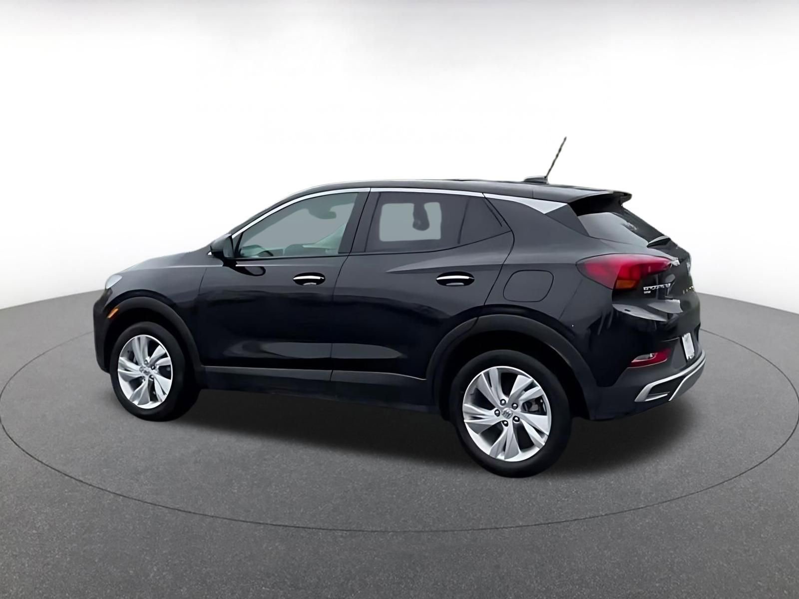 Used 2025 Buick Encore GX Preferred AWD/4WD image 4