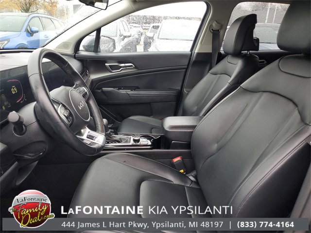 Certified 2025 Kia Sportage EX image 9