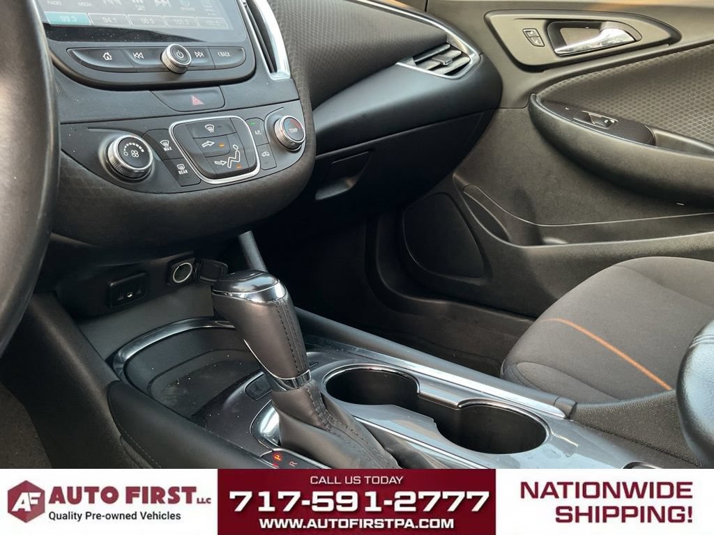 Used 2018 Chevrolet Malibu LT FWD image 21