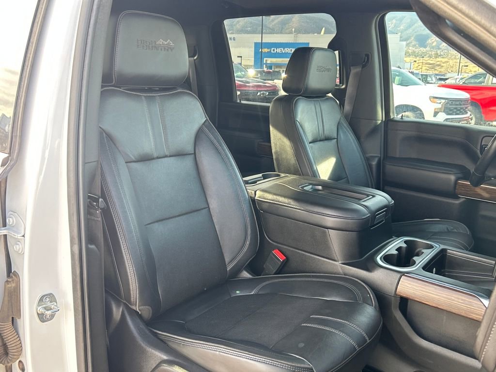 Used 2021 Chevrolet Silverado 3500 High Country w/ LPO, Hitch Package image 23
