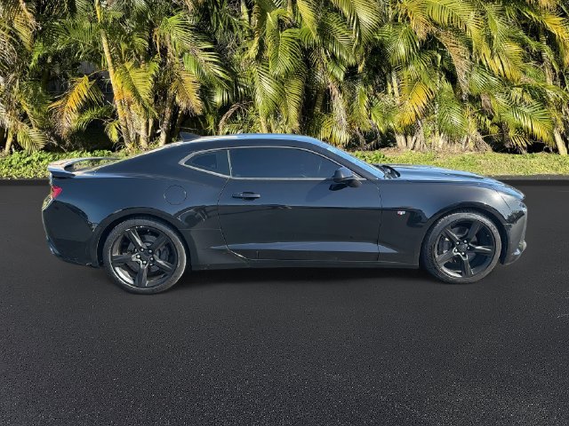 Used 2017 Chevrolet Camaro SS RWD image 3