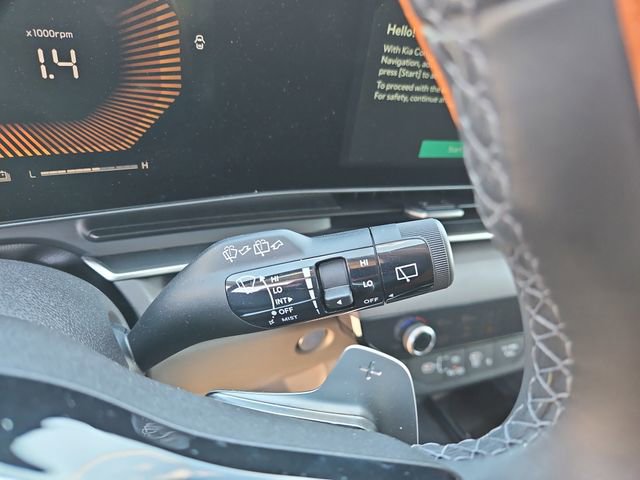 Certified 2025 Kia Carnival EX FWD image 23